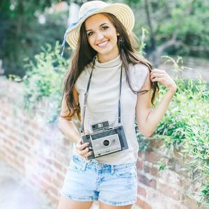 Meet your Posher, Samia